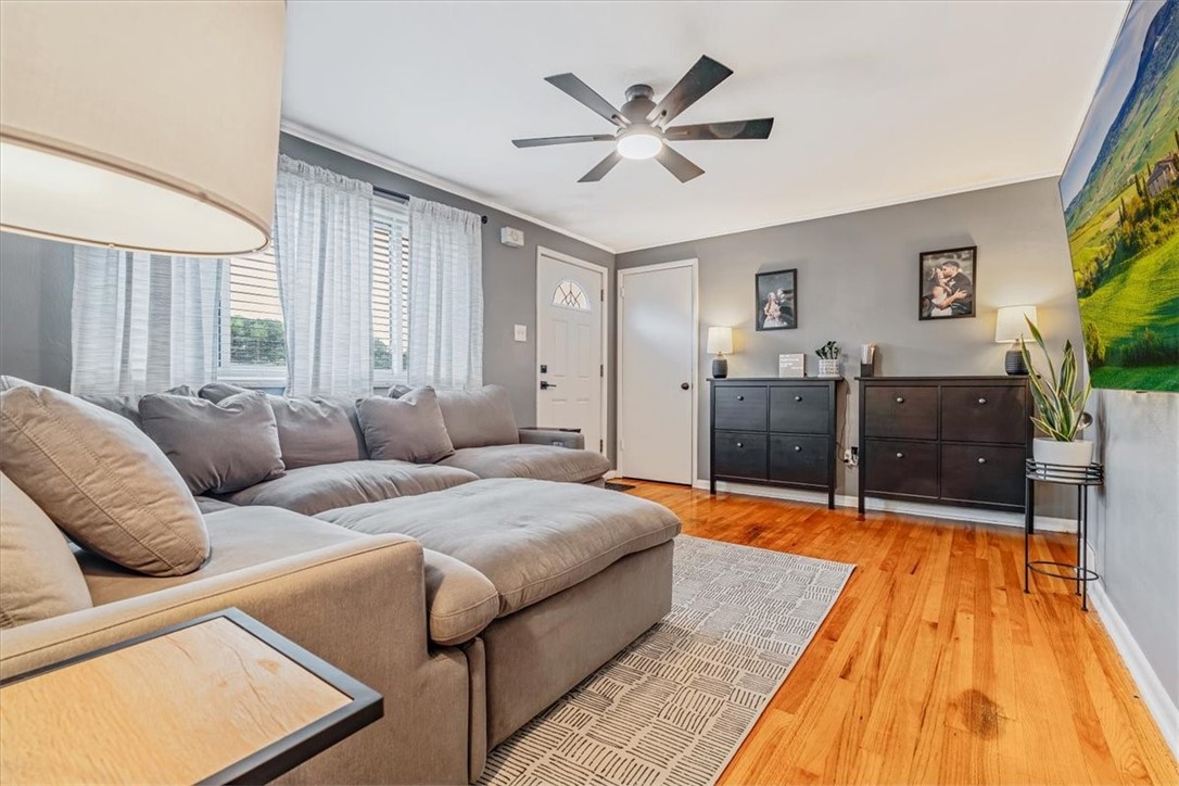 Ross Twp, Pennsylvania 15214, United States, 3 Bedrooms Bedrooms, ,2 BathroomsBathrooms,Residential,Active,176807