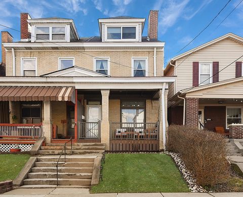 Photo of 6906 Standish St, Pittsburgh, PA 15206 (MLS # 1745313)