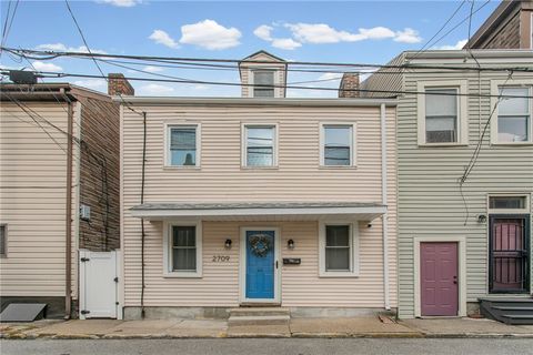 2709 Larkins Way South Side PA 15203