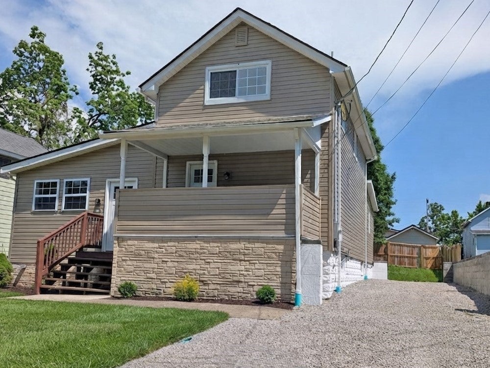 31 Augusta Ave