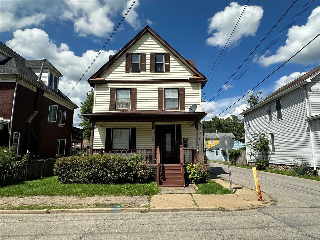 418 W Brady St