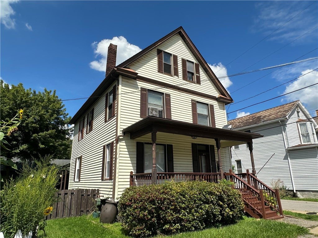 418 W Brady St