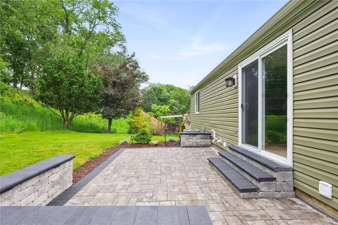 450 Limestone Dr Dr, Bethel Park, Pennsylvania image 33