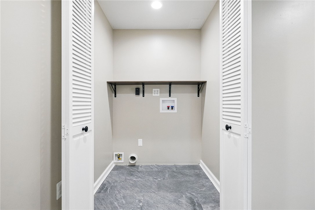 450 Limestone Dr Dr, Bethel Park, Pennsylvania image 29