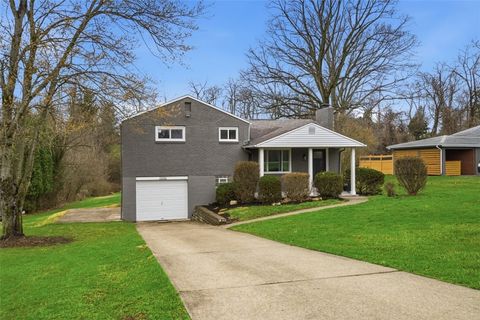 Photo of 2446 Willowbrook Rd, Pittsburgh, PA 15241 (MLS # 1743577)