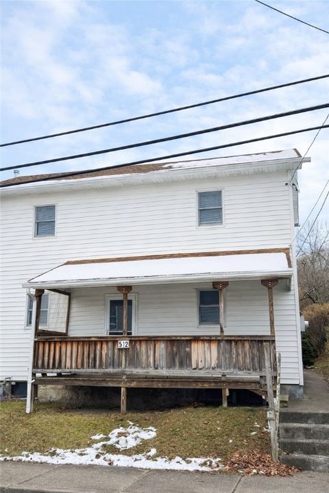 Photo of 512 E 1st Ave, Derry, PA 15627 (MLS # 1733858)