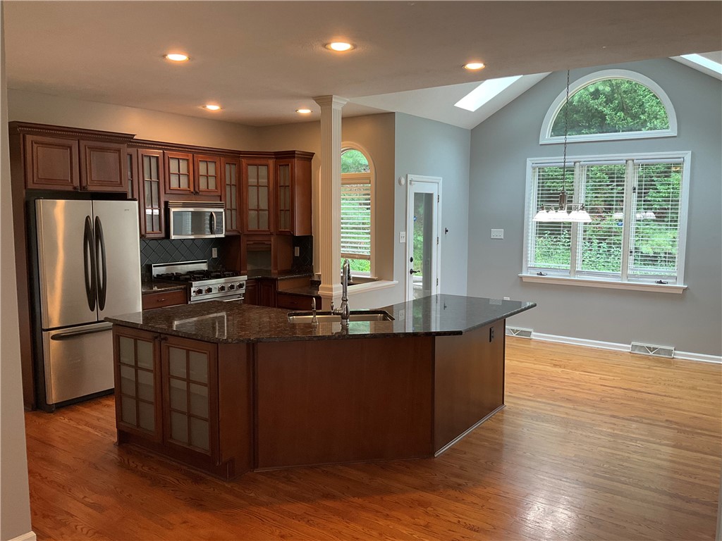 115 Radcliff Dr