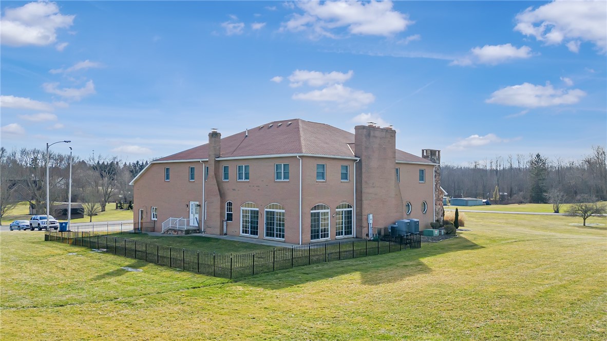 203 Aiken Rd