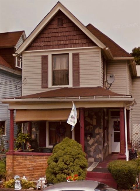 Homes For Sale - 920 13th St St<br/> Beaver Falls, PA 15010