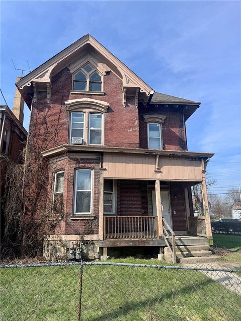 Photo of 336 Ladson St, Pittsburgh, PA 15206 (MLS # 1745570)