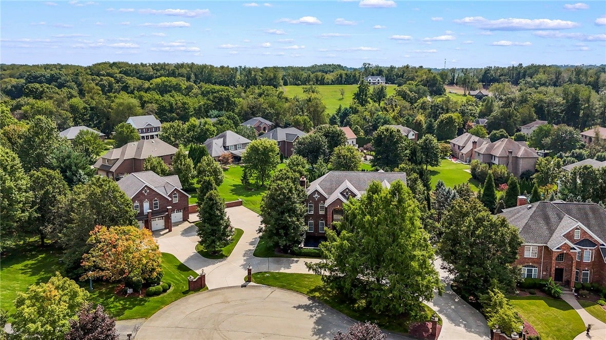 218 Canterwood Dr