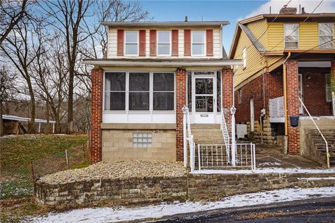 Photo of 611 Montview St, Pittsburgh, PA 15214 (MLS # 1733603)
