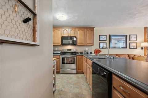 Townhouse in Hidden Valley PA 1618 Snowfield Way 6.jpg