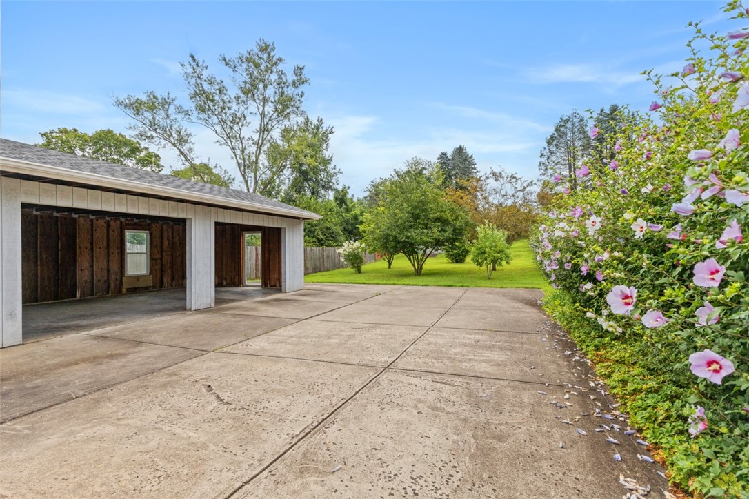 242 Rosecrest Drive