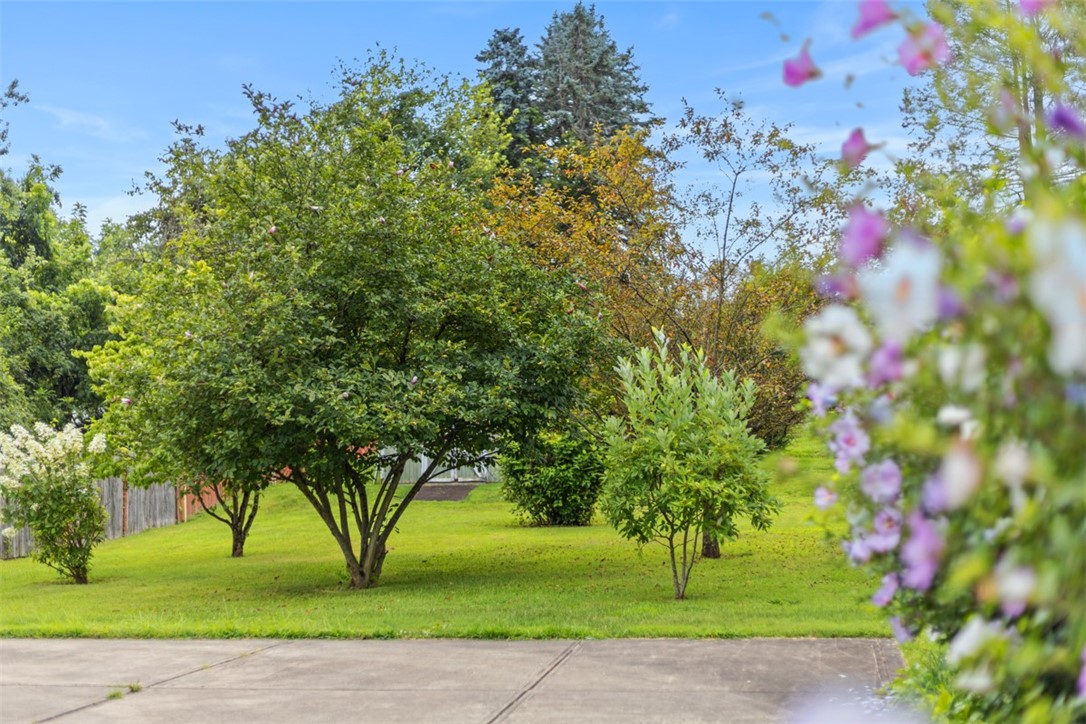 242 Rosecrest Drive