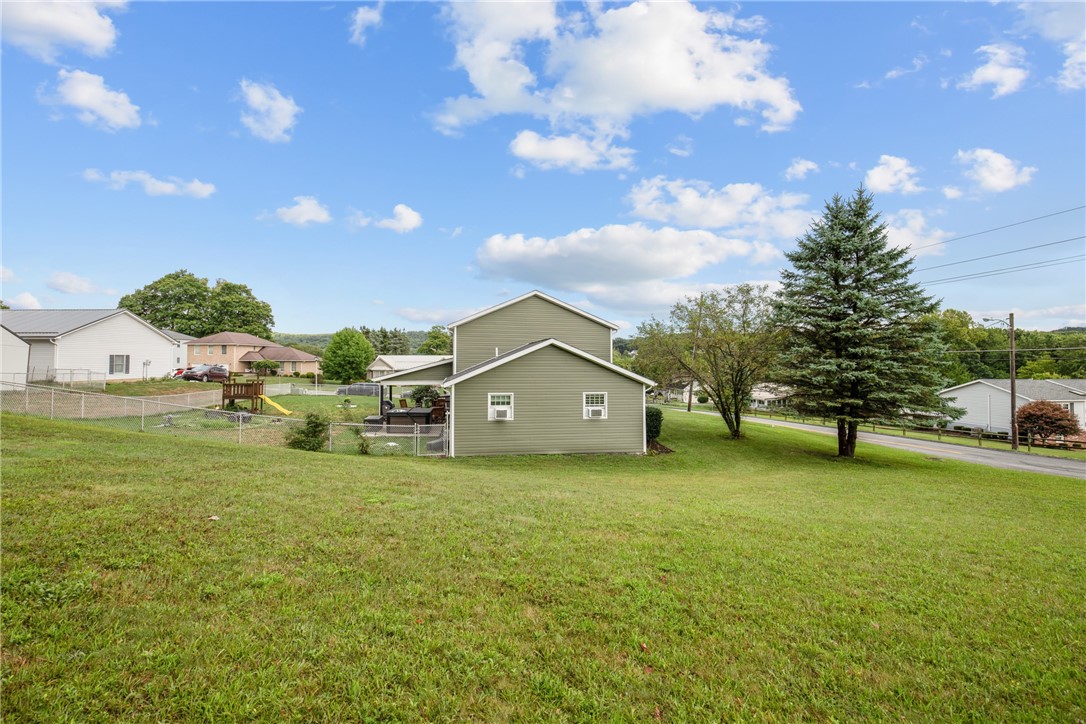 Richland School District, Pennsylvania 15904, United States, 5 Bedrooms Bedrooms, ,2 BathroomsBathrooms,Residential,Pending,48627