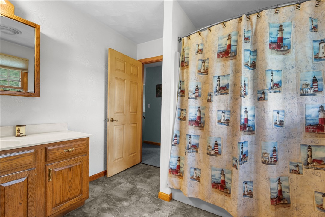 Richland School District, Pennsylvania 15904, United States, 5 Bedrooms Bedrooms, ,2 BathroomsBathrooms,Residential,Pending,48627