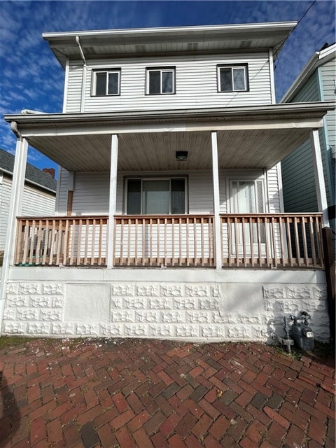 Photo for 513 E Railroad Ave