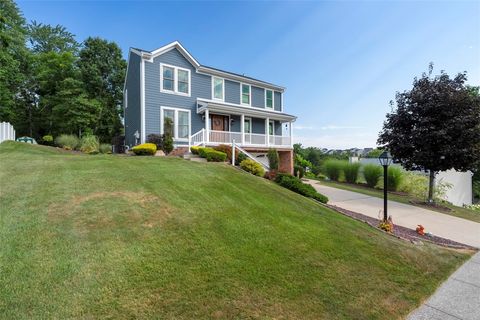 141 Elmhurst Dr Moon/Crescent Twp PA 15108
