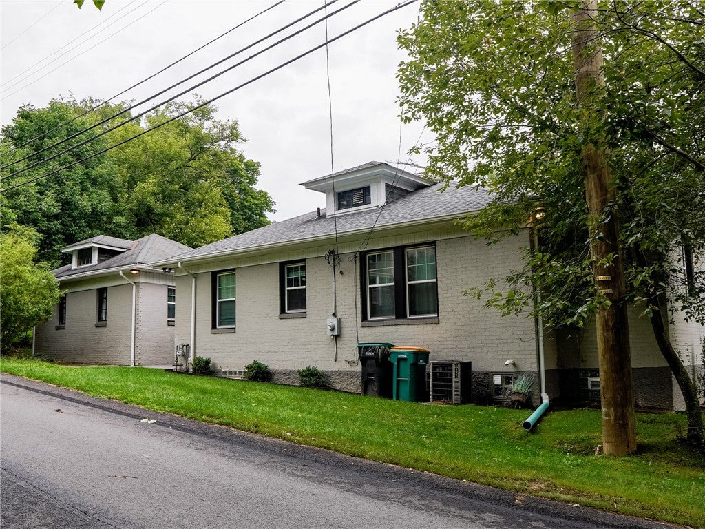 3855 Mount Royal Blvd