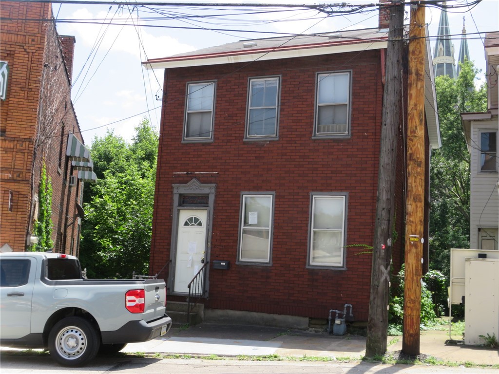 1009 Chartiers Ave