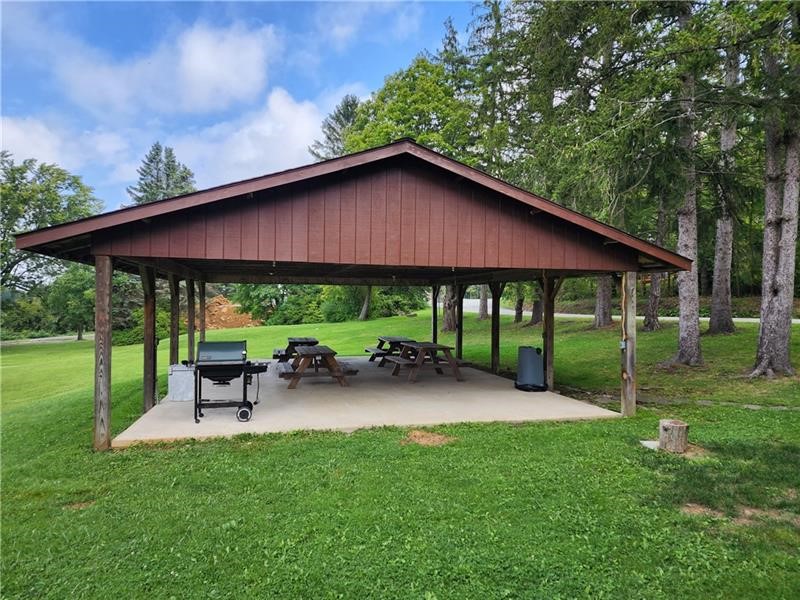 Bullskin Twp, Pennsylvania 15610, United States, ,Residential,Pending,44511