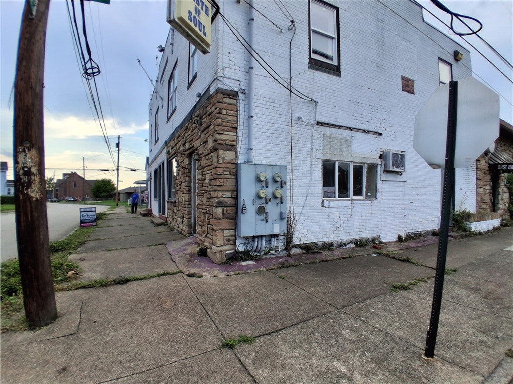 41 Searight Ave