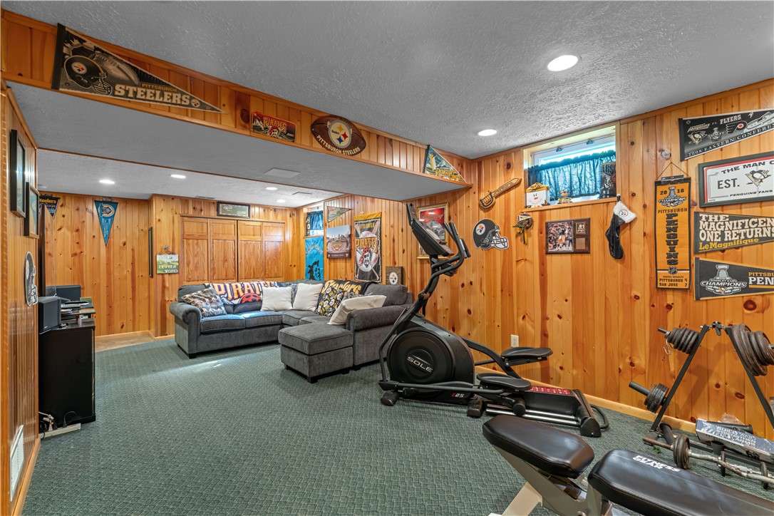 Jackson Twp, Pennsylvania 16037, United States, 4 Bedrooms Bedrooms, ,3 BathroomsBathrooms,Residential,Active,192563