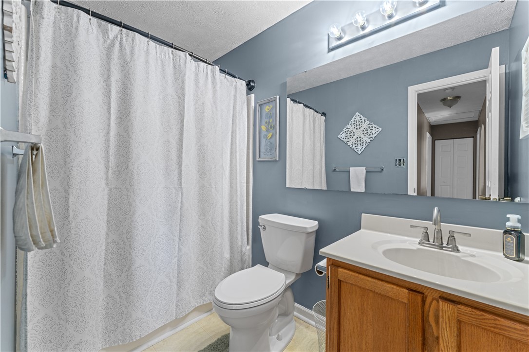 Jackson Twp, Pennsylvania 16037, United States, 4 Bedrooms Bedrooms, ,3 BathroomsBathrooms,Residential,Active,192563