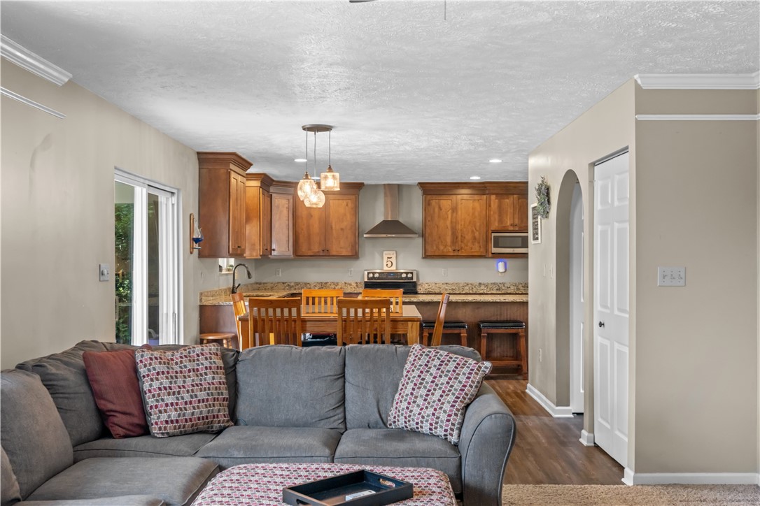 Jackson Twp, Pennsylvania 16037, United States, 4 Bedrooms Bedrooms, ,3 BathroomsBathrooms,Residential,Active,192563