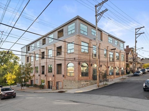 Photo for 622 Gross St 305