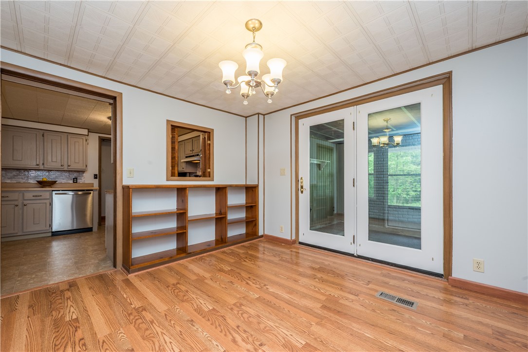 Union Twp - Wsh, Pennsylvania 15332, United States, 3 Bedrooms Bedrooms, ,2 BathroomsBathrooms,Residential,Contingent,130601