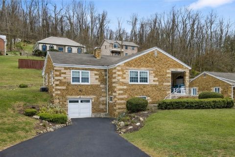 Photo of 21 Boyka Dr, Finleyville, PA 15332 (MLS # 1742869)