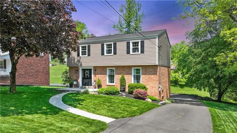 136 Bently Down Dr. Moon/Crescent Twp PA 15108