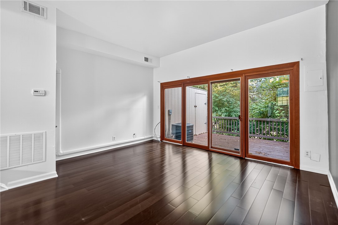 Pennsbury, Pennsylvania 15205, United States, 2 Bedrooms Bedrooms, ,1 BathroomBathrooms,Residential,Active,166957