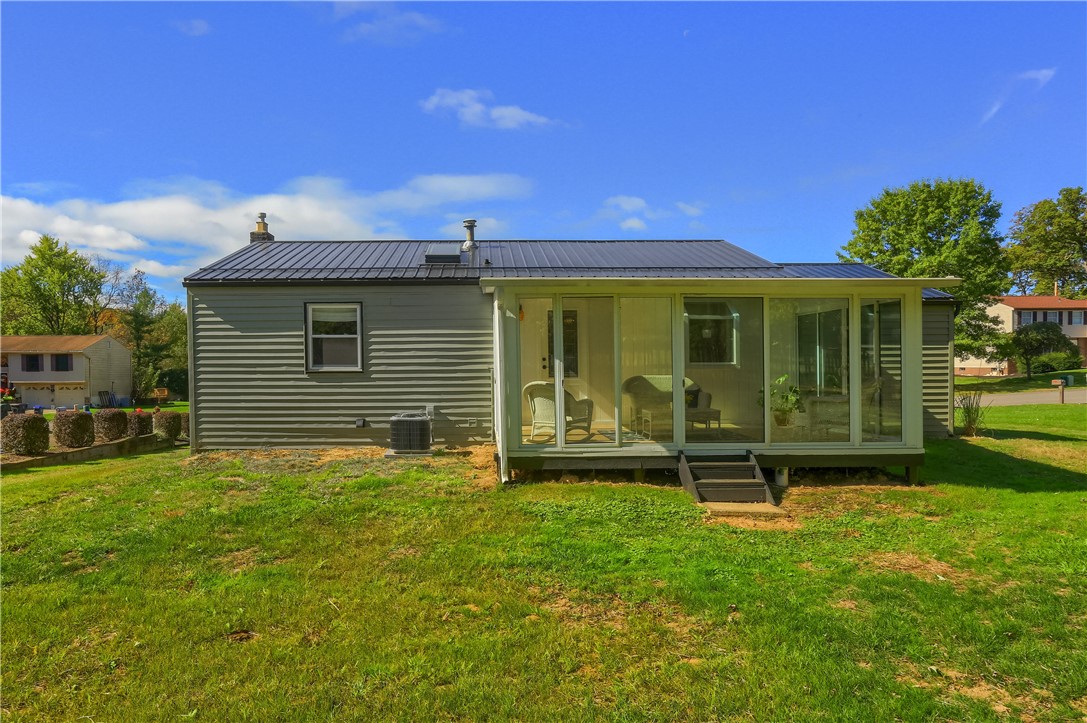 Cranberry Twp, Pennsylvania 16066, United States, 3 Bedrooms Bedrooms, ,2 BathroomsBathrooms,Residential,Active,227965