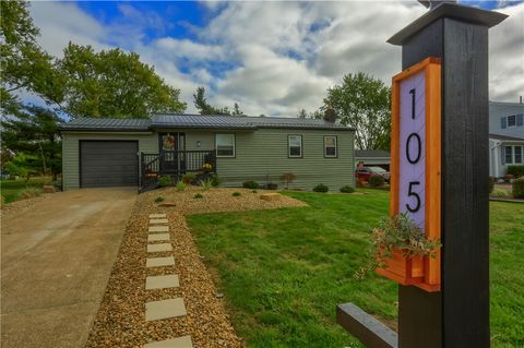 Photo of 105 Fox Run Rd, Cranberry Twp, PA 16066 (MLS # 1725044)