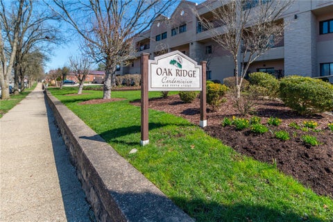 Condo For Sale - 640 5th St St #103<br/> Oakmont, PA 15139