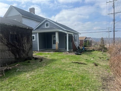 Photo of 1227 Porter St, Conway, PA 15027 (MLS # 1744836)