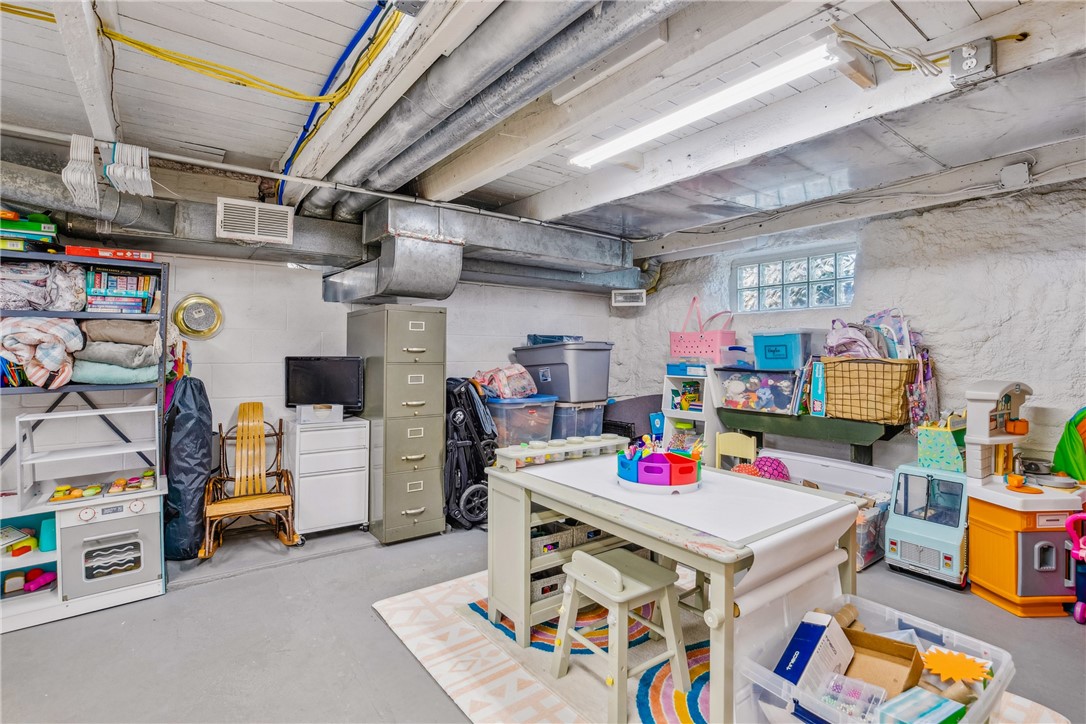 Milford Twp, Pennsylvania 15501, United States, 3 Bedrooms Bedrooms, ,2 BathroomsBathrooms,Residential,Contingent,115748