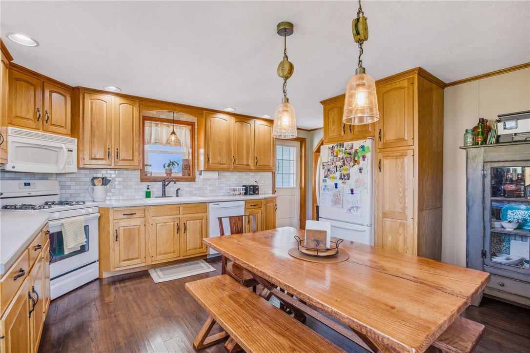 Milford Twp, Pennsylvania 15501, United States, 3 Bedrooms Bedrooms, ,2 BathroomsBathrooms,Residential,Contingent,115748