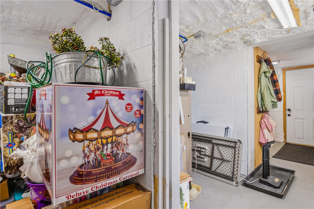 Milford Twp, Pennsylvania 15501, United States, 3 Bedrooms Bedrooms, ,2 BathroomsBathrooms,Residential,Contingent,115748