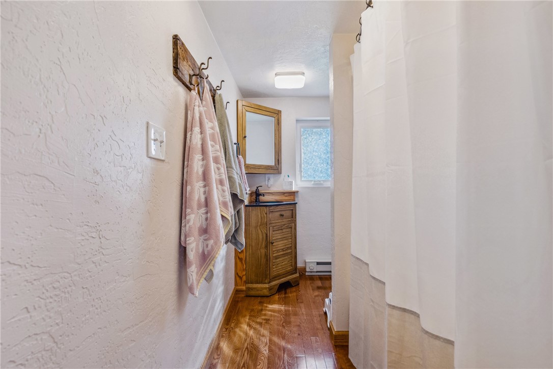 Milford Twp, Pennsylvania 15501, United States, 3 Bedrooms Bedrooms, ,2 BathroomsBathrooms,Residential,Contingent,115748