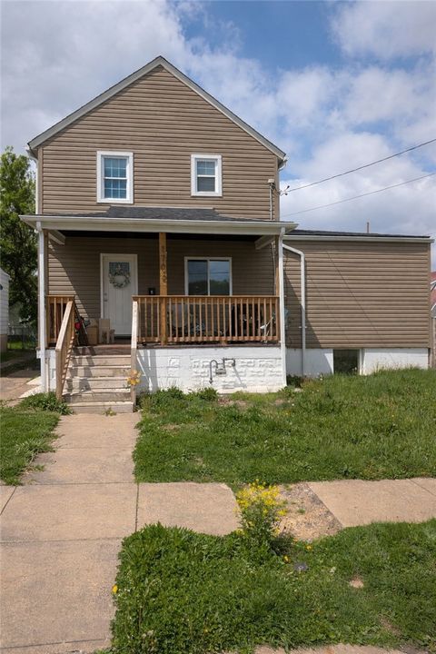 Photo of 1702 Mcminn St, Aliquippa, PA 15001 (MLS # 1749432)