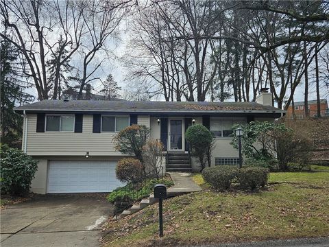 Photo of 221 Thornberry Dr, Pittsburgh, PA 15235 (MLS # 1742733)