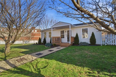 Photo of 622 Duquesne Ave, Canonsburg, PA 15317 (MLS # 1740745)