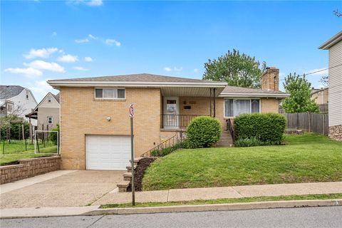 Photo of 525 Giffin Ave, Canonsburg, PA 15317 (MLS # 1751641)