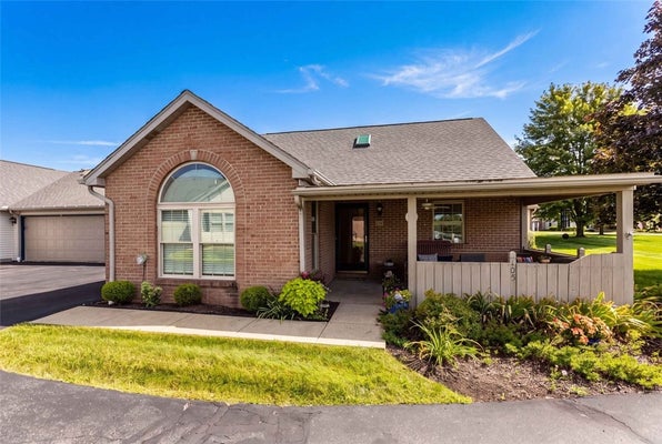 105 CARRIAGE DR, FREEDOM, PA 15042 - Image d21bf8504fe3f4be8faac2d0932cc86e/3298568646