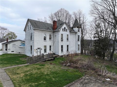 Photo of 1229 Mccabe Ave, Coraopolis, PA 15108 (MLS # 1746926)