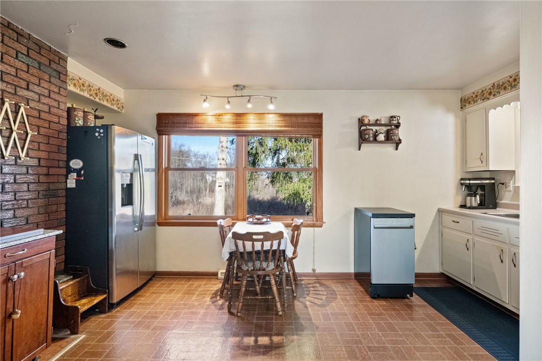 Liberty Twp, Pennsylvania 16127, United States, 3 Bedrooms Bedrooms, ,2 BathroomsBathrooms,Residential,Active,94251